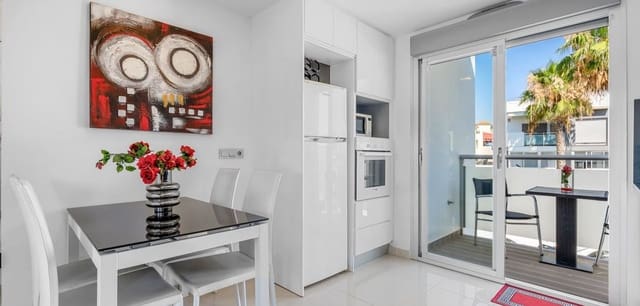 2 bedroom Bungalow for sale in Punta Prima, Orihuela with pool - € 279,000 (Ref: 9103774)