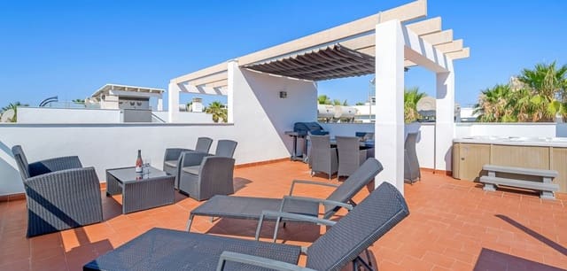 2 soveværelse Bungalow til salg i Punta Prima, Orihuela med swimmingpool - € 279.000 (Ref: 9103774)