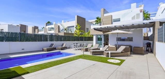 3 soveværelse Villa til salg i El Raso, Guardamar del Segura med swimmingpool - € 399.000 (Ref: 9107306)