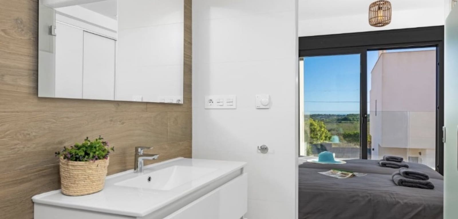 3 slaapkamer Villa te koop in San Miguel de Salinas met zwembad - € 355.000 (Ref: 9112800)