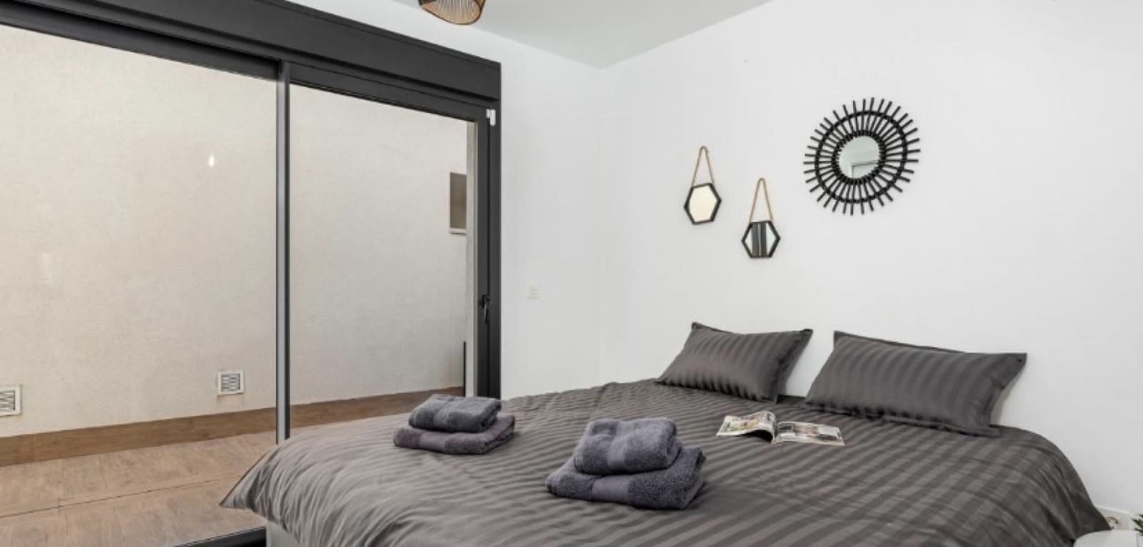 3 slaapkamer Villa te koop in San Miguel de Salinas met zwembad - € 355.000 (Ref: 9112800)