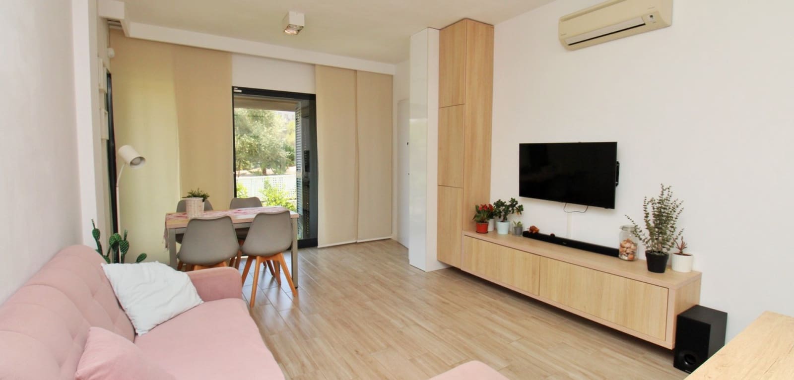 3 bedroom Villa for sale in La Zenia with pool - € 499,000 (Ref: 9135160)