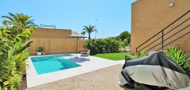 3 quarto Moradia para venda em La Zenia, Orihuela com piscina - 499 000 € (Ref: 9135160)