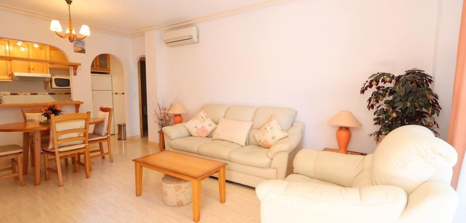 2 soveværelse Bungalow til salg i Orihuela Costa med swimmingpool - € 219.000 (Ref: 9135161)