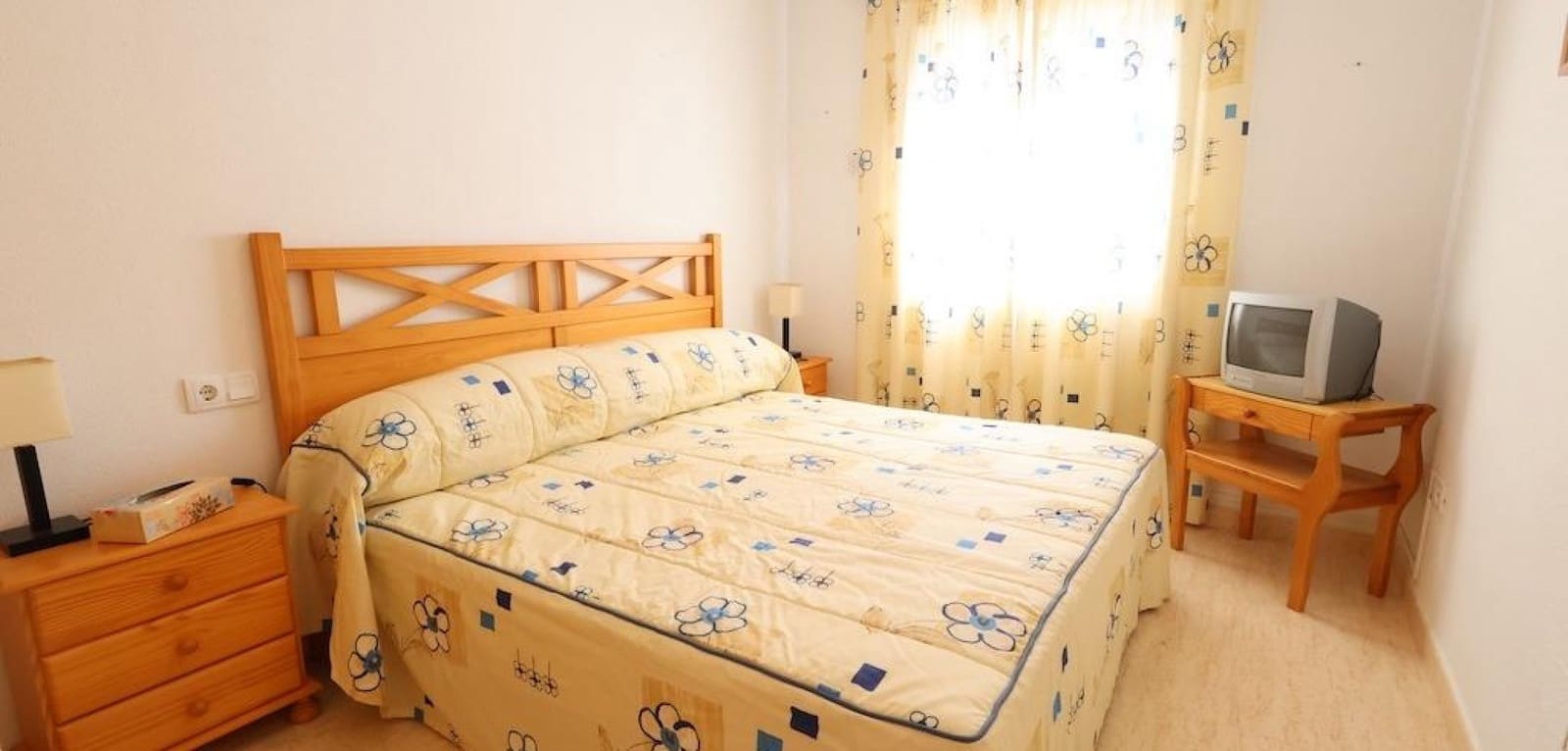 2 soveværelse Bungalow til salg i Orihuela Costa med swimmingpool - € 219.000 (Ref: 9135161)