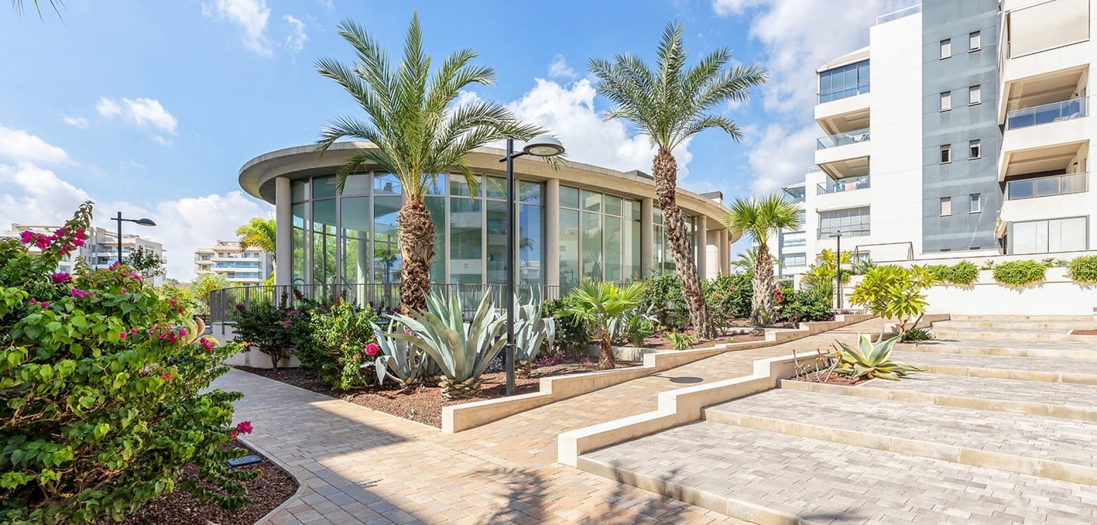 2 bedroom Apartment for sale in Villamartin - € 259,000 (Ref: 9146252)