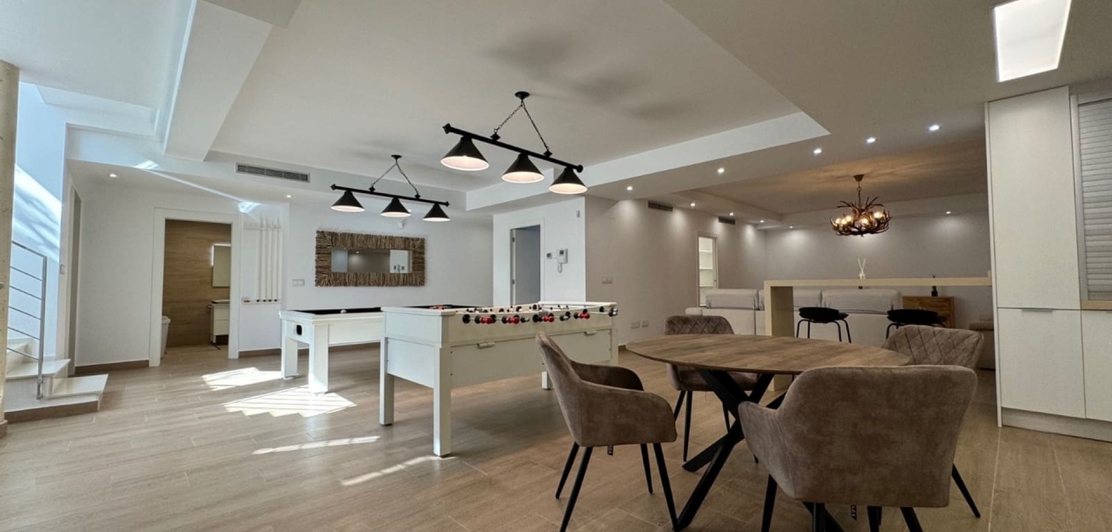 5 soverom Villa til salgs i San Miguel de Salinas med svømmebasseng - € 849 000 (Ref: 9151166)