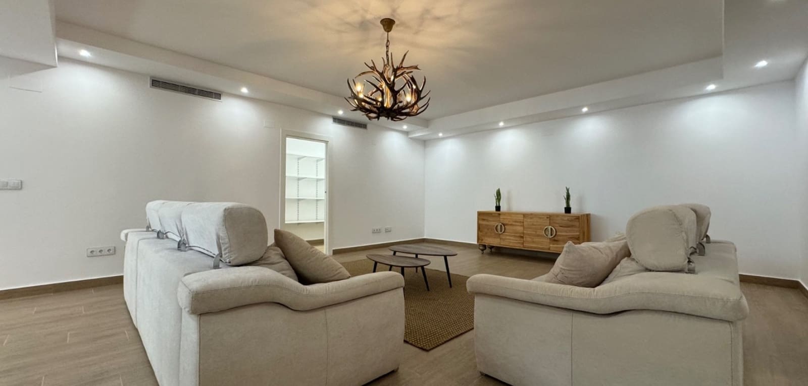 5 soverom Villa til salgs i San Miguel de Salinas med svømmebasseng - € 849 000 (Ref: 9151166)