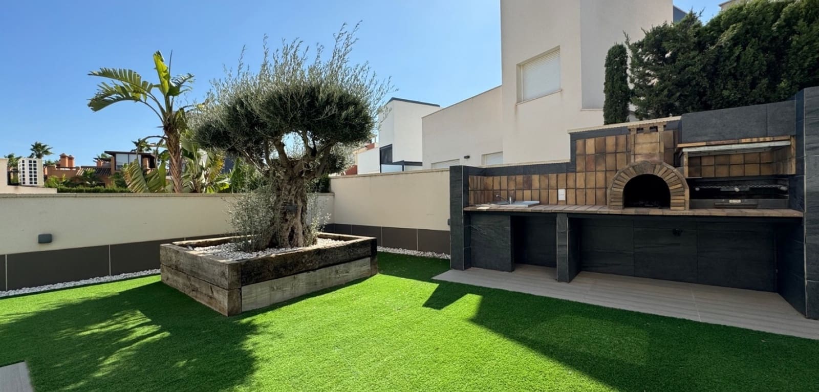 5 soverom Villa til salgs i San Miguel de Salinas med svømmebasseng - € 849 000 (Ref: 9151166)