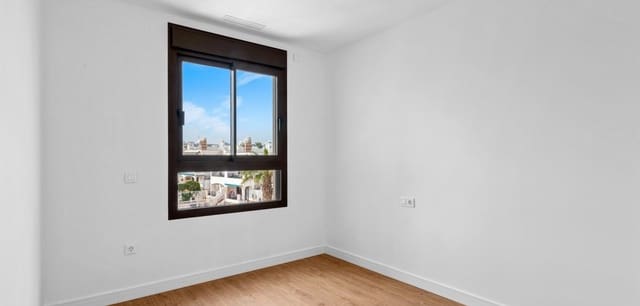 Apartamento de 2 habitaciones en Villamartin, Orihuela en venta con piscina - 339.900 € (Ref: 9151167)