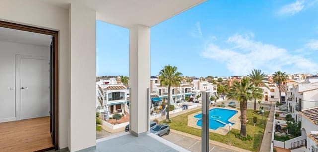 Apartamento de 2 habitaciones en Villamartin, Orihuela en venta con piscina - 339.900 € (Ref: 9151167)