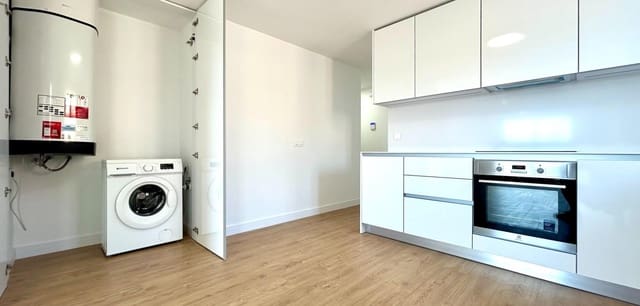 Apartamento de 2 habitaciones en Villamartin, Orihuela en venta con piscina - 339.900 € (Ref: 9151167)