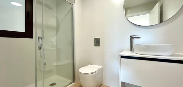 Apartamento de 2 habitaciones en Villamartin, Orihuela en venta con piscina - 339.900 € (Ref: 9151167)