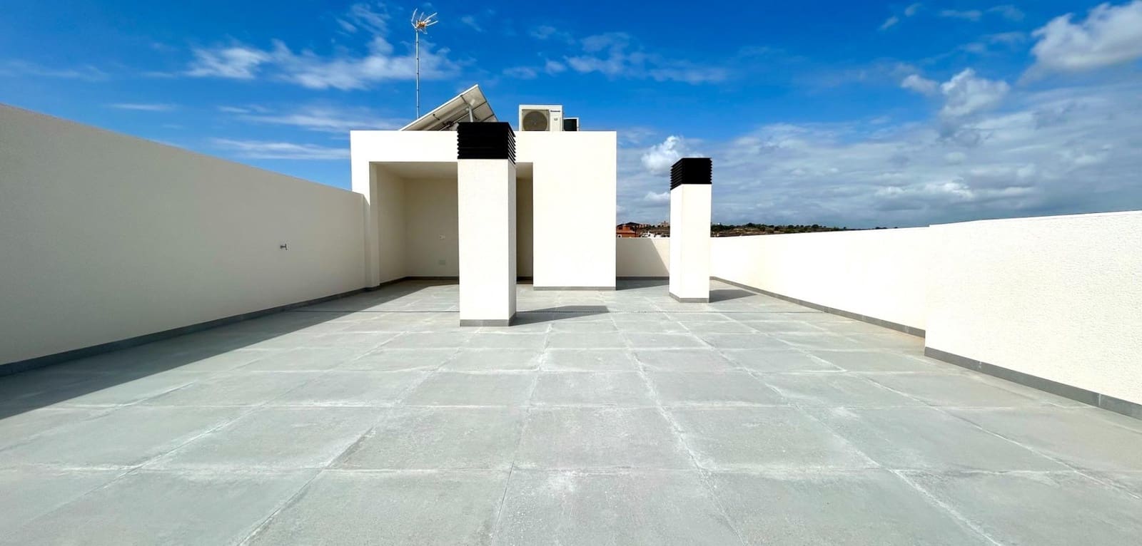 Apartamento de 2 habitaciones en Villamartin en venta con piscina - 339.900 € (Ref: 9151167)