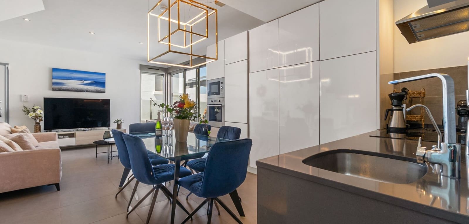 3 bedroom Villa for sale in Villamartin with pool - € 429,000 (Ref: 9153131)