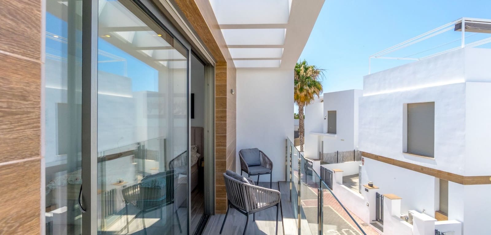 3 bedroom Villa for sale in Villamartin with pool - € 429,000 (Ref: 9153131)