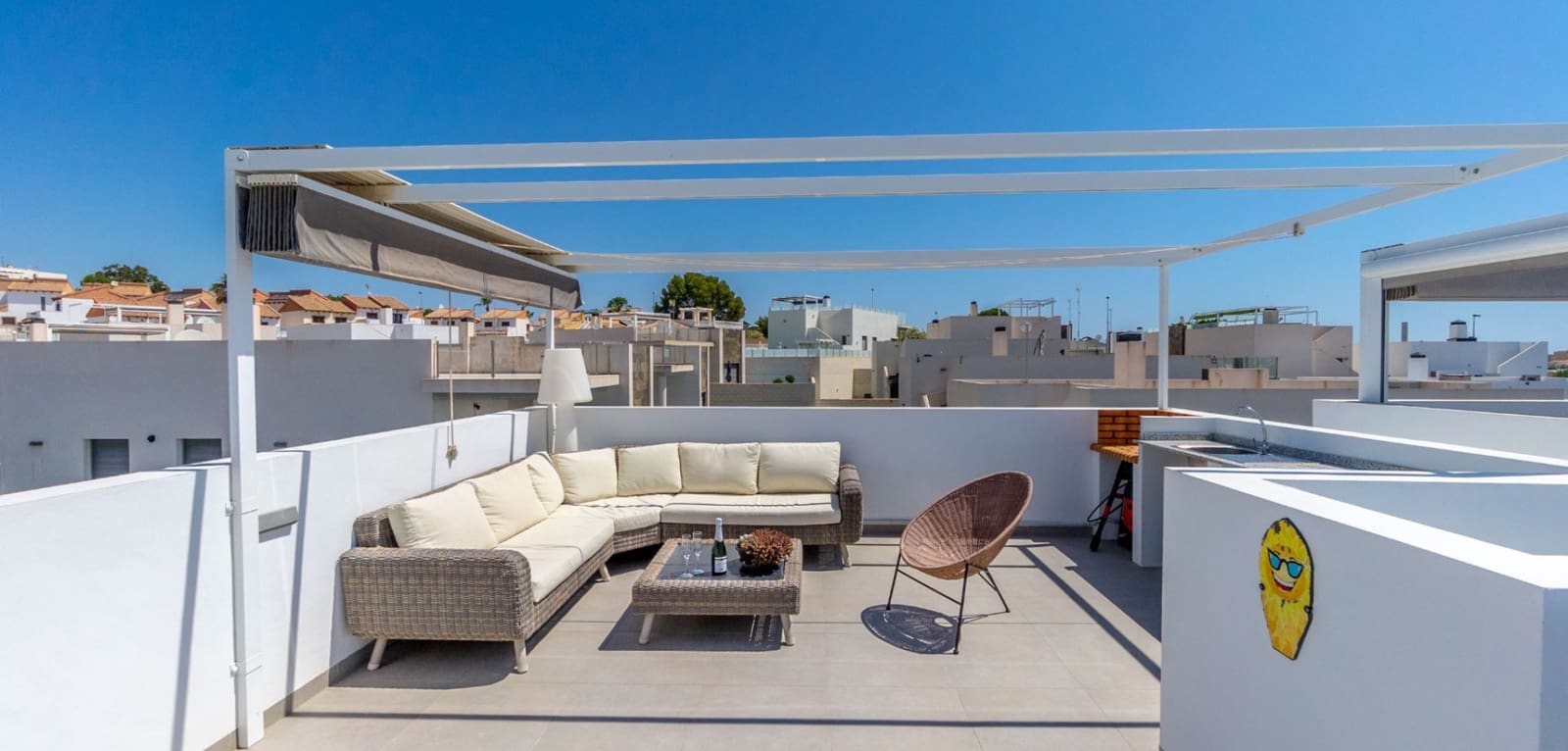 3 bedroom Villa for sale in Villamartin with pool - € 429,000 (Ref: 9153131)