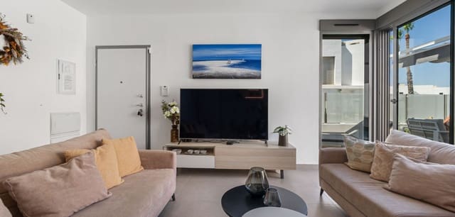 3 soveværelse Villa til salg i Villamartin, Orihuela med swimmingpool - € 429.000 (Ref: 9153131)