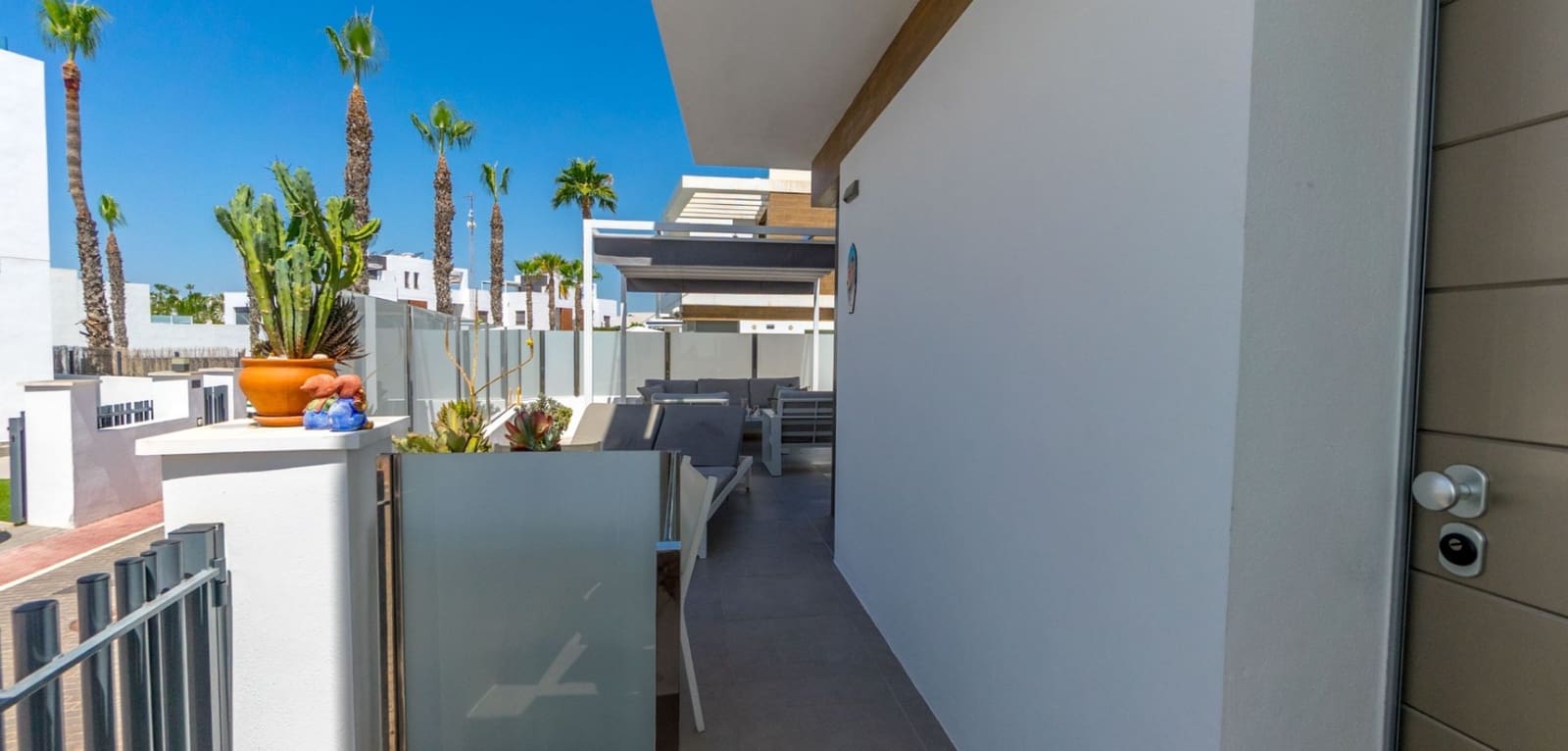 3 bedroom Villa for sale in Villamartin with pool - € 429,000 (Ref: 9153131)