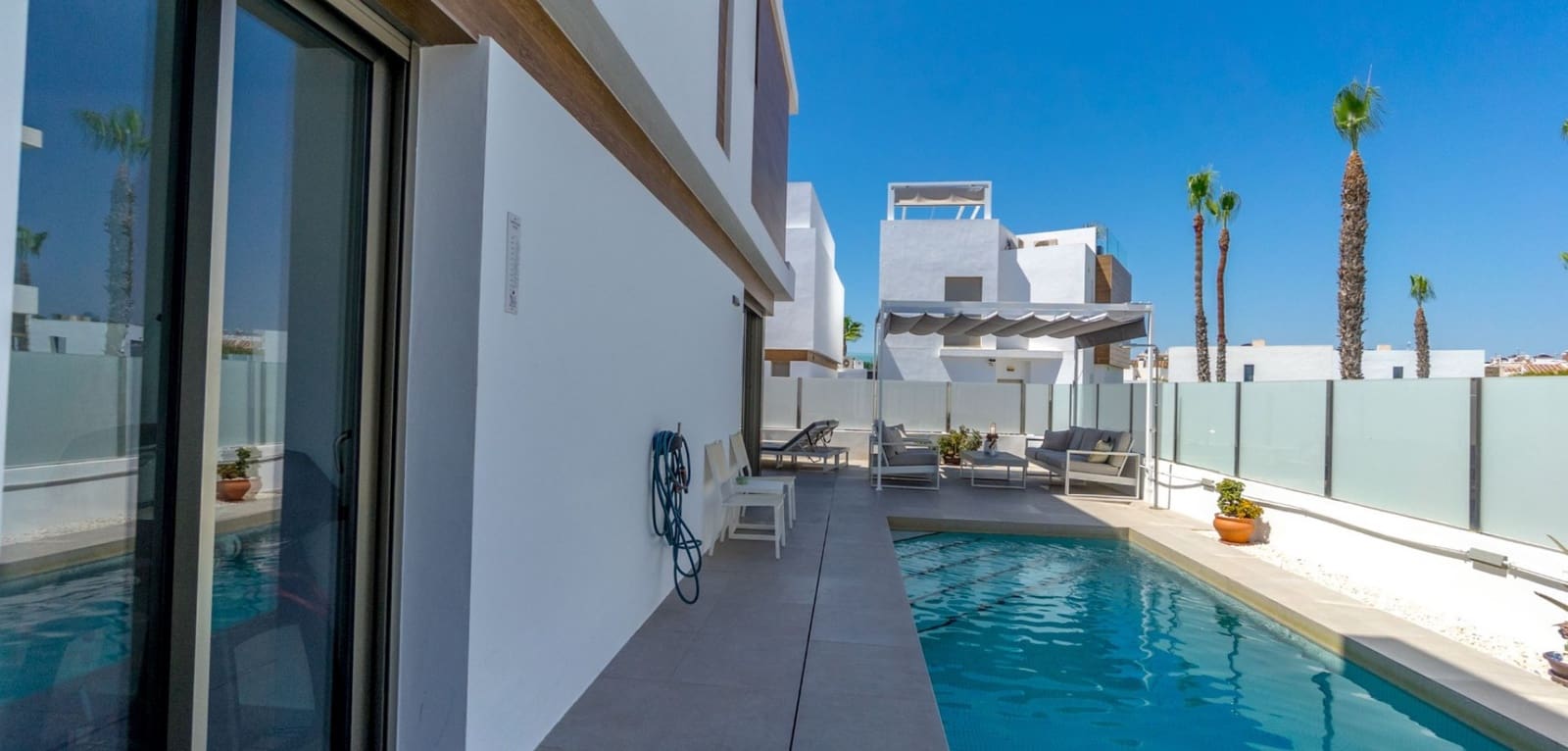 3 bedroom Villa for sale in Villamartin with pool - € 429,000 (Ref: 9153131)