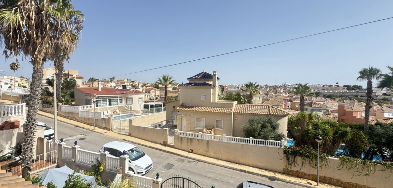 4 quarto Moradia para venda em Villamartin - 299 000 € (Ref: 9164118)