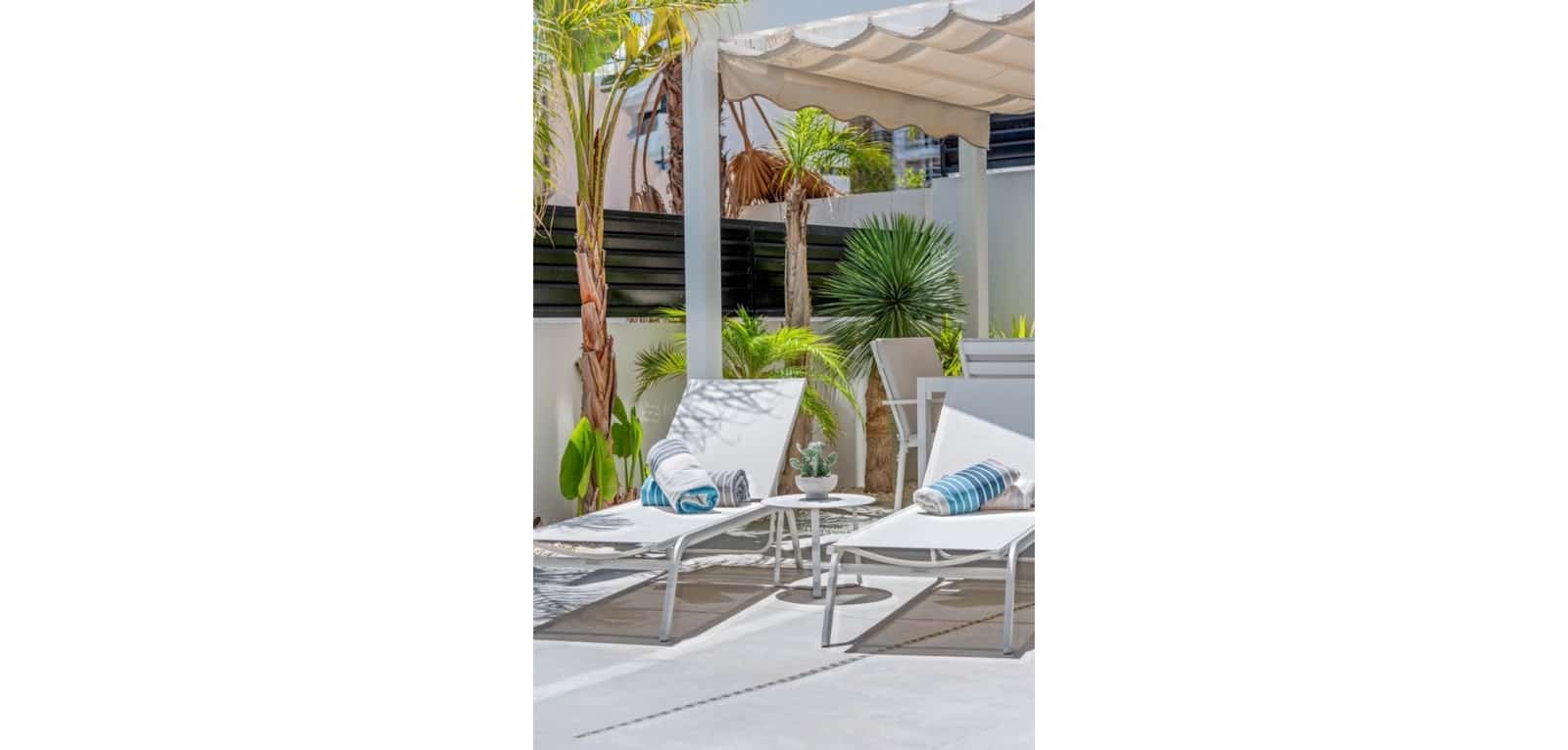 4 slaapkamer Villa te koop in Guardamar del Segura met zwembad - € 1.390.000 (Ref: 9164120)