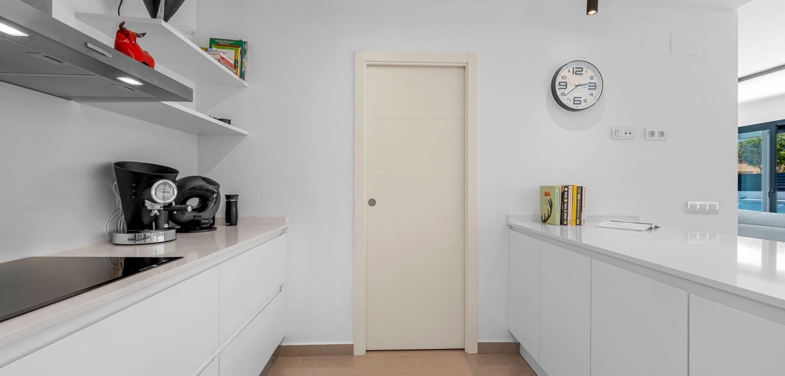 4 slaapkamer Villa te koop in Guardamar del Segura met zwembad - € 1.390.000 (Ref: 9164120)