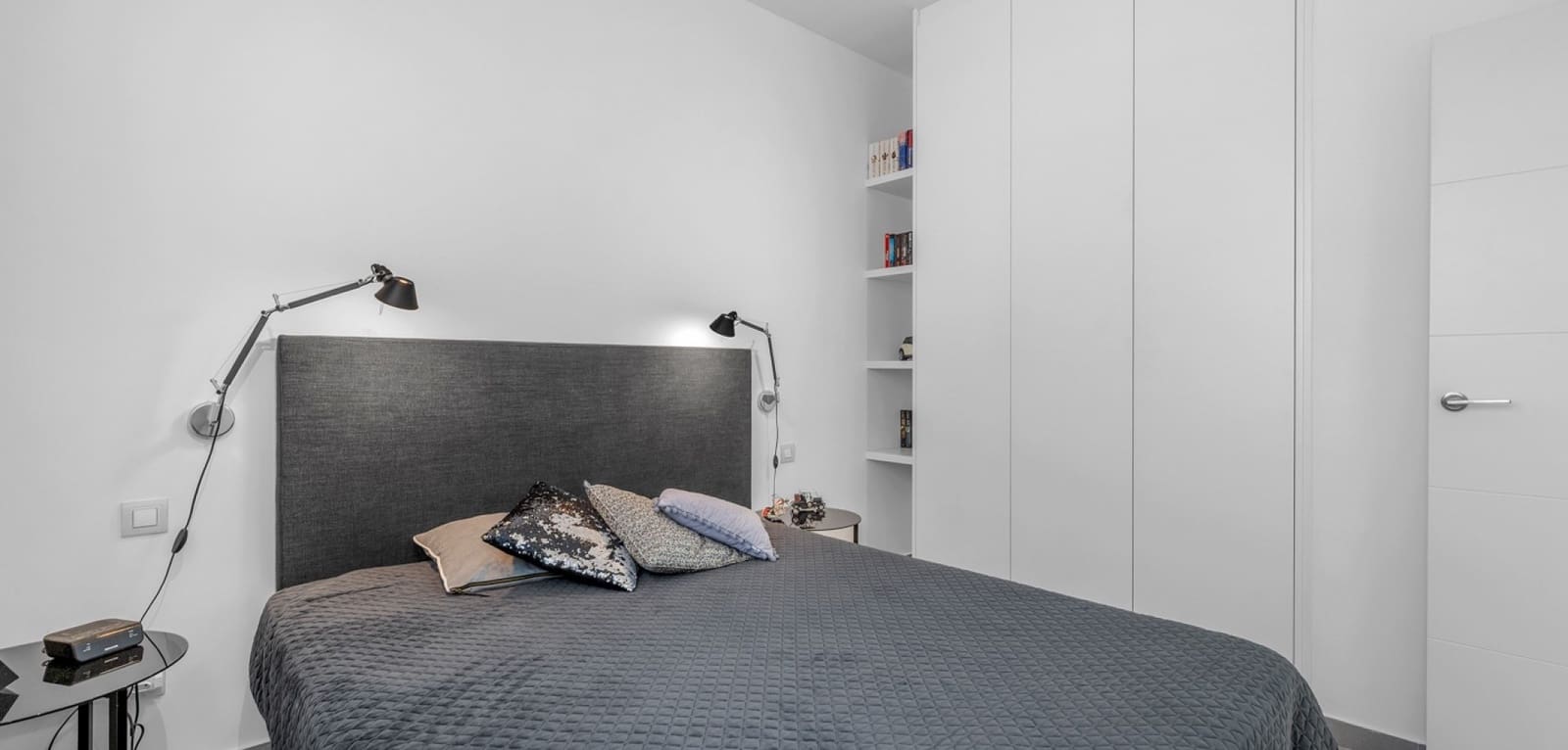 4 slaapkamer Villa te koop in Guardamar del Segura met zwembad - € 1.390.000 (Ref: 9164120)