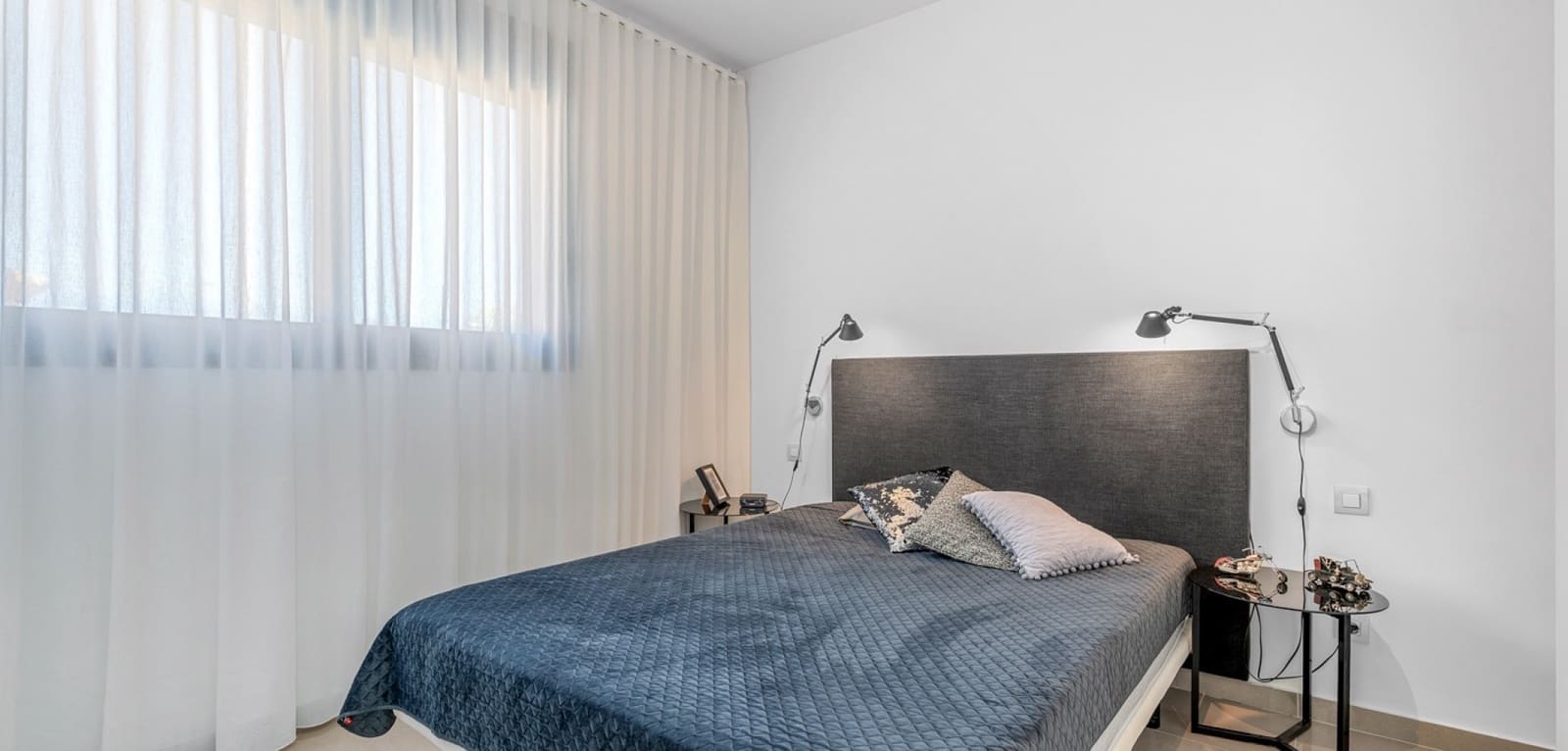 4 slaapkamer Villa te koop in Guardamar del Segura met zwembad - € 1.390.000 (Ref: 9164120)