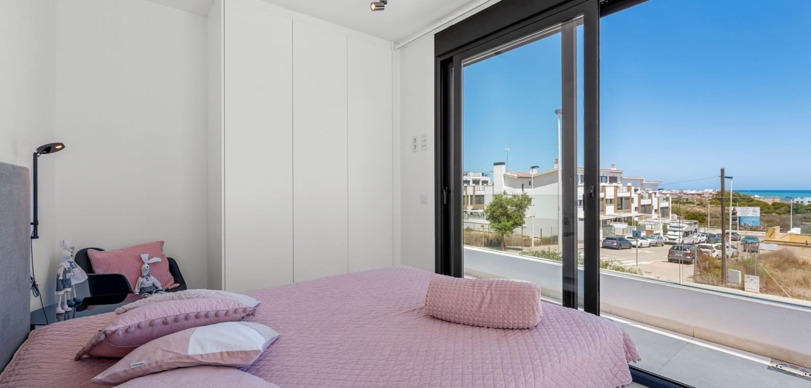 4 slaapkamer Villa te koop in Guardamar del Segura met zwembad - € 1.390.000 (Ref: 9164120)