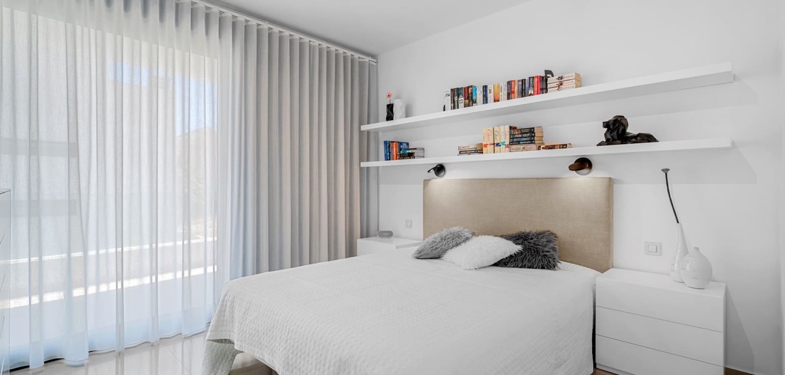 4 slaapkamer Villa te koop in Guardamar del Segura met zwembad - € 1.390.000 (Ref: 9164120)