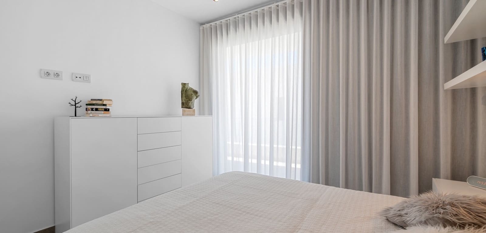 4 slaapkamer Villa te koop in Guardamar del Segura met zwembad - € 1.390.000 (Ref: 9164120)