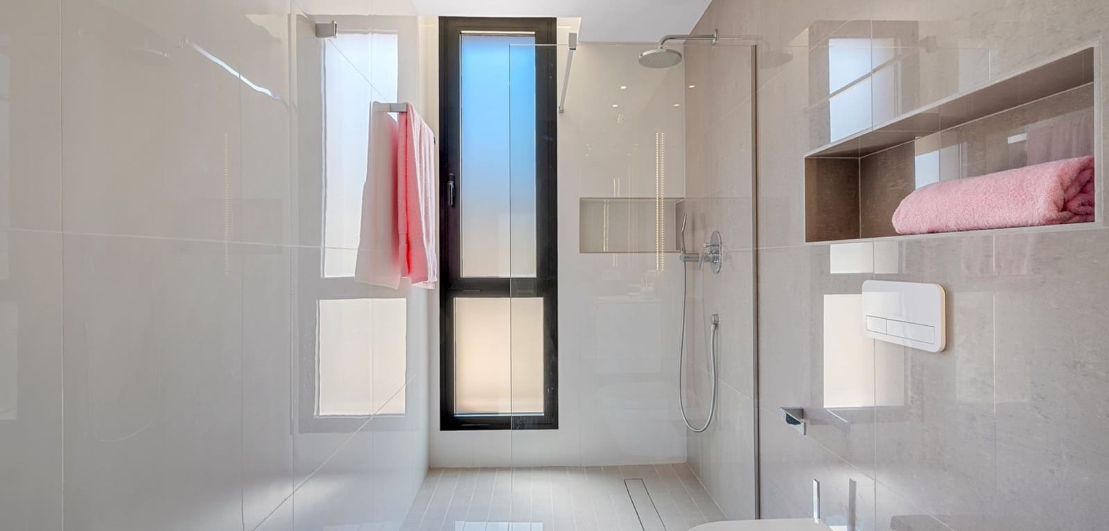 4 slaapkamer Villa te koop in Guardamar del Segura met zwembad - € 1.390.000 (Ref: 9164120)