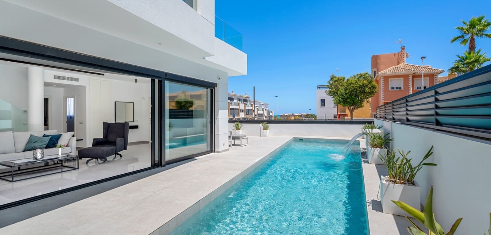 4 slaapkamer Villa te koop in Guardamar del Segura met zwembad - € 1.390.000 (Ref: 9164120)