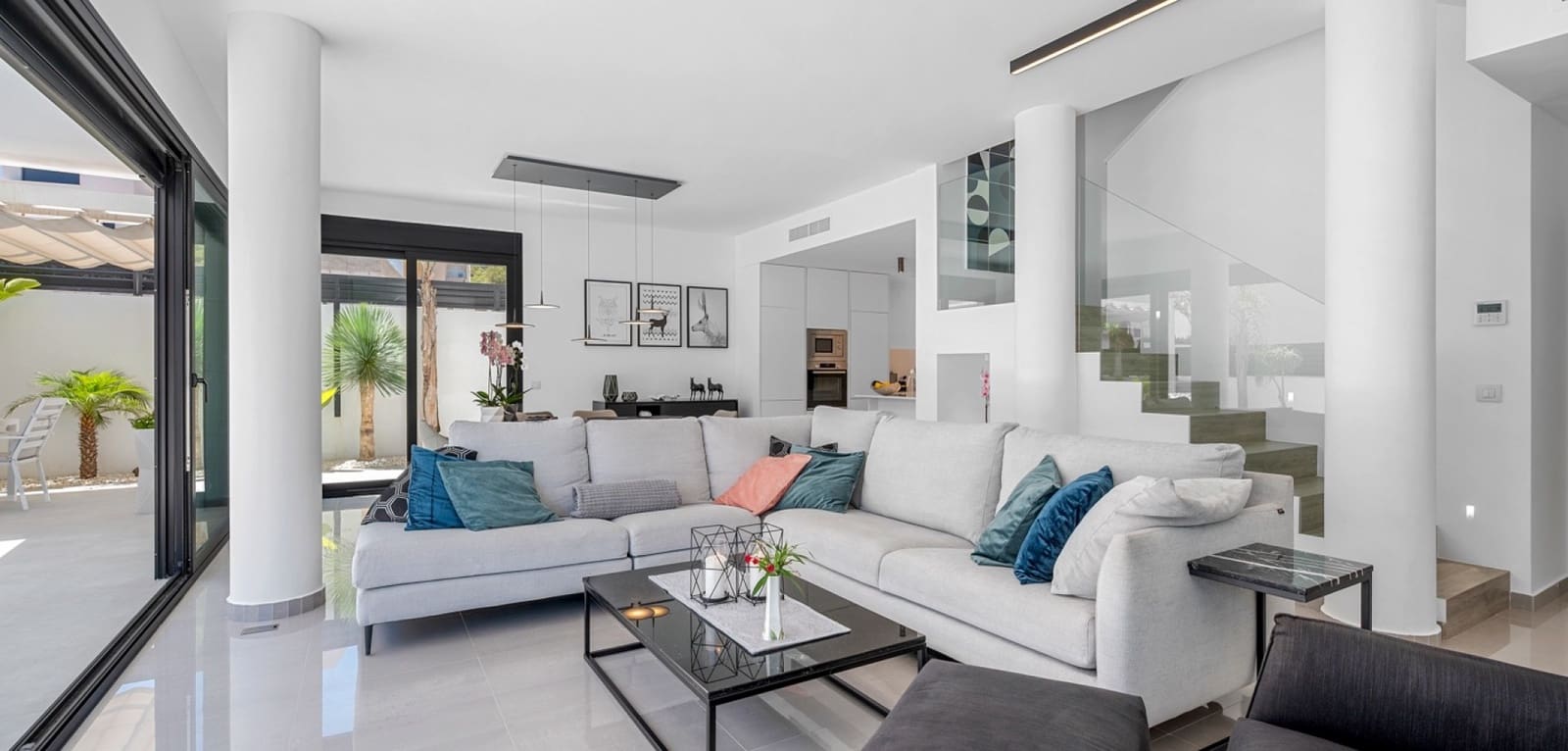 4 slaapkamer Villa te koop in Guardamar del Segura met zwembad - € 1.390.000 (Ref: 9164120)