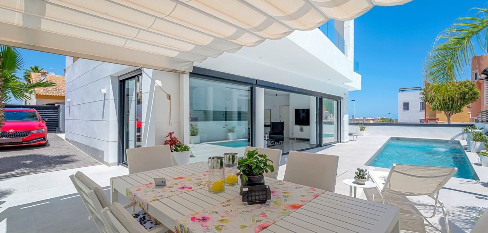 4 slaapkamer Villa te koop in Guardamar del Segura met zwembad - € 1.390.000 (Ref: 9164120)