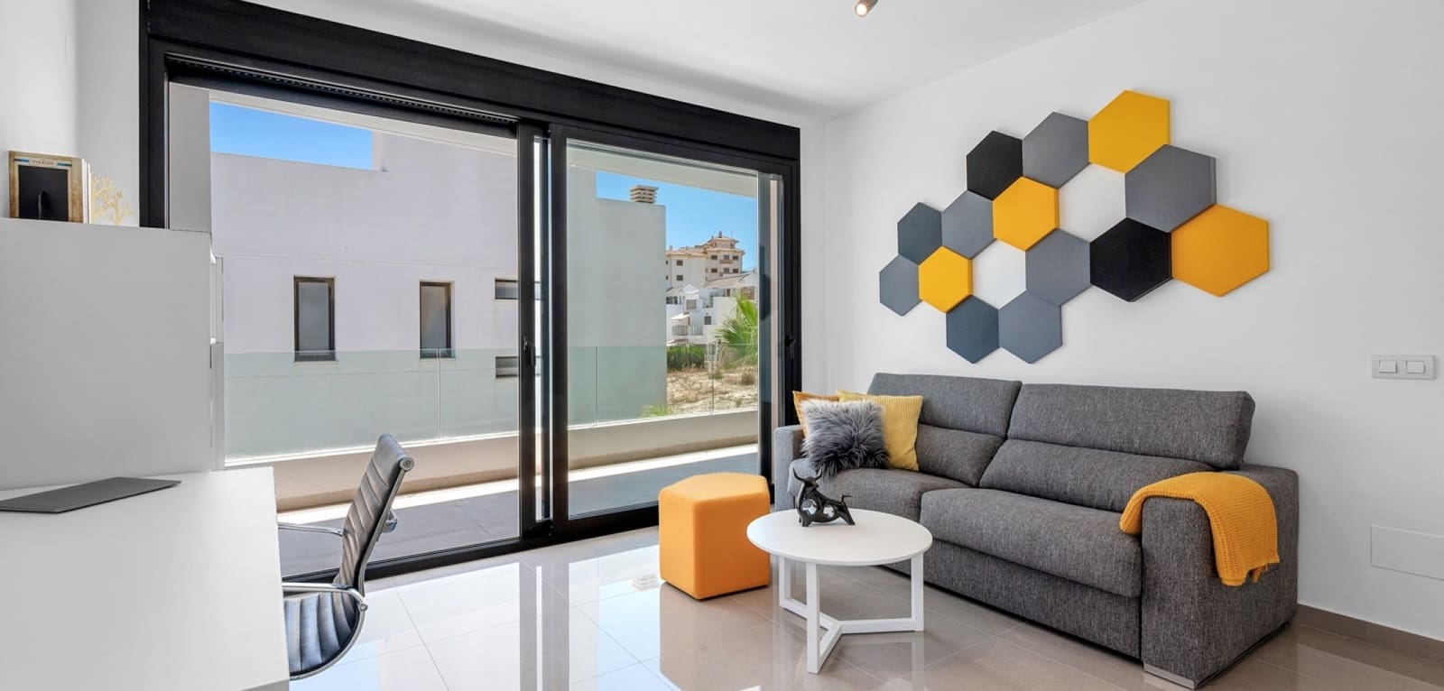 4 slaapkamer Villa te koop in Guardamar del Segura met zwembad - € 1.390.000 (Ref: 9164120)