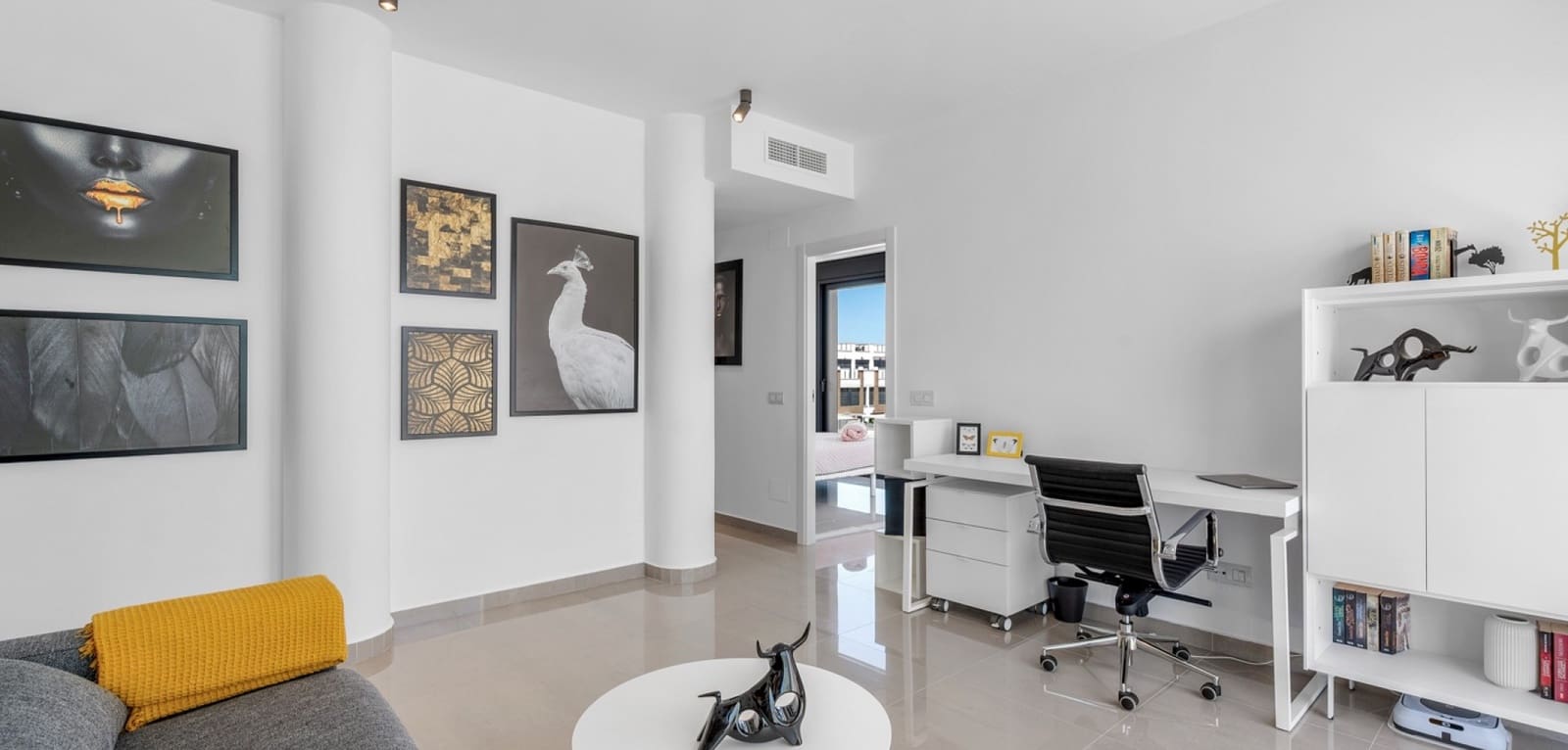 4 slaapkamer Villa te koop in Guardamar del Segura met zwembad - € 1.390.000 (Ref: 9164120)