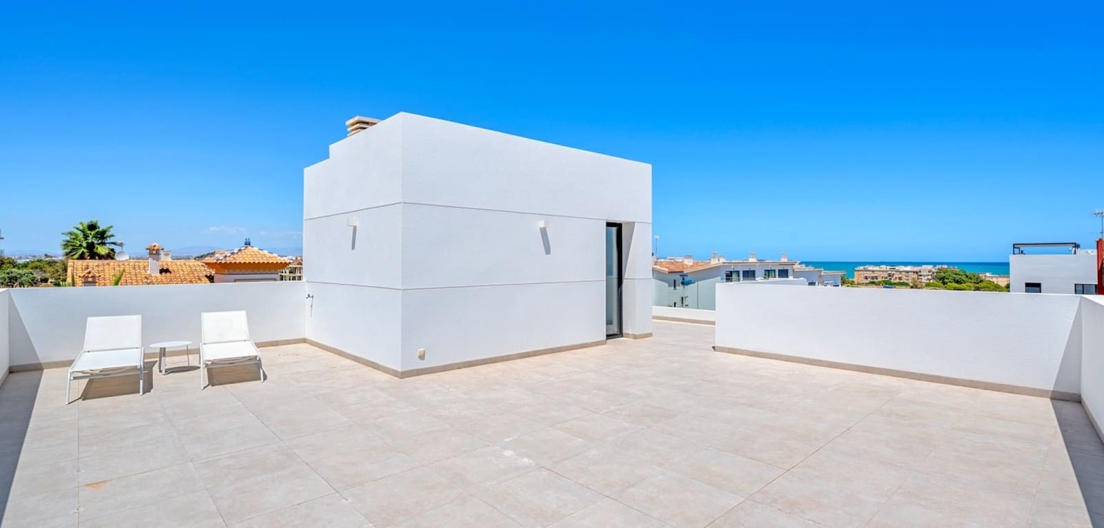 4 slaapkamer Villa te koop in Guardamar del Segura met zwembad - € 1.390.000 (Ref: 9164120)