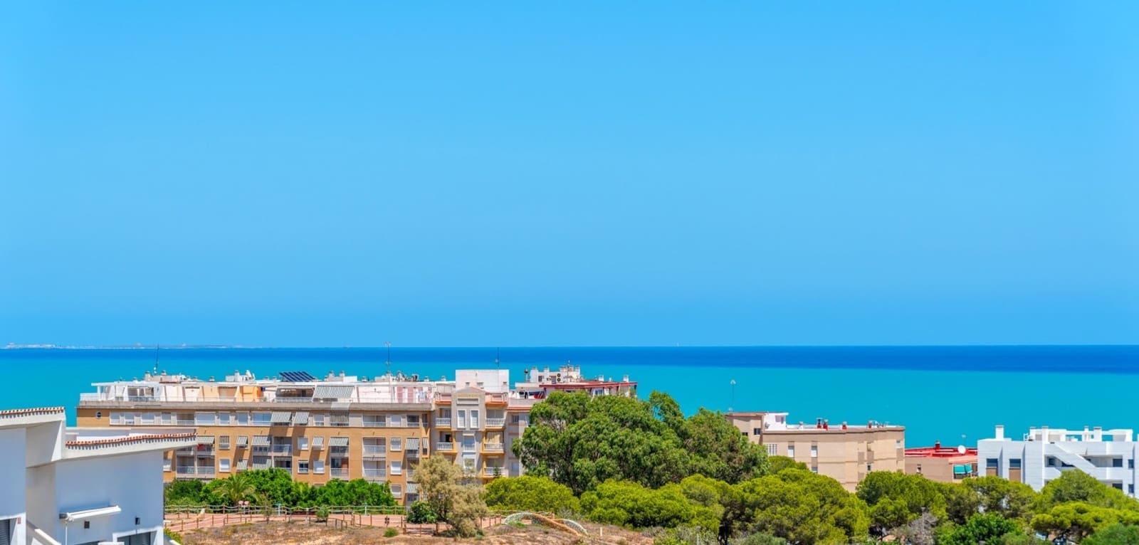 4 slaapkamer Villa te koop in Guardamar del Segura met zwembad - € 1.390.000 (Ref: 9164120)