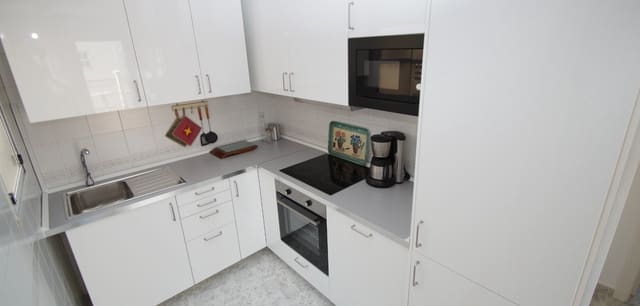 Bungalow de 2 habitaciones en Playa Flamenca, Orihuela en venta con piscina - 145.000 € (Ref: 9164121)