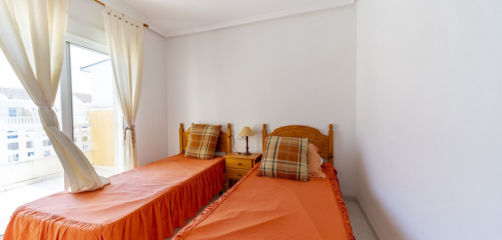 3 soveværelse Byhus til salg i Dona Pepa med swimmingpool - € 205.000 (Ref: 9175841)