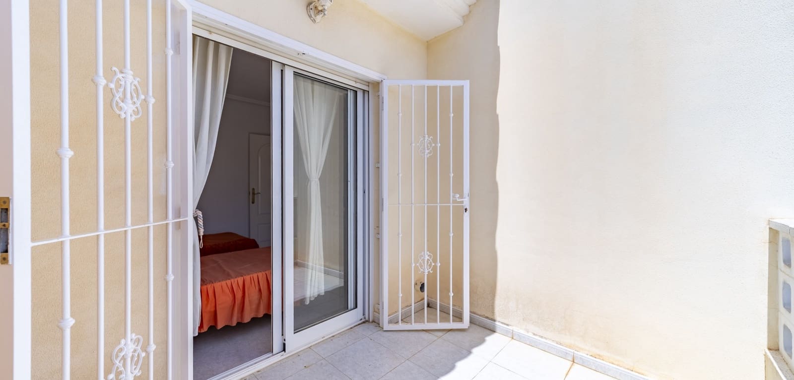 3 soveværelse Byhus til salg i Dona Pepa med swimmingpool - € 205.000 (Ref: 9175841)