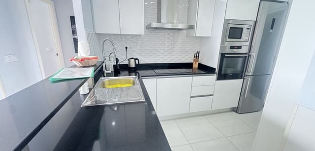 2 soveværelse Lejlighed til salg i Punta Prima, Orihuela med swimmingpool - € 440.000 (Ref: 9180201)