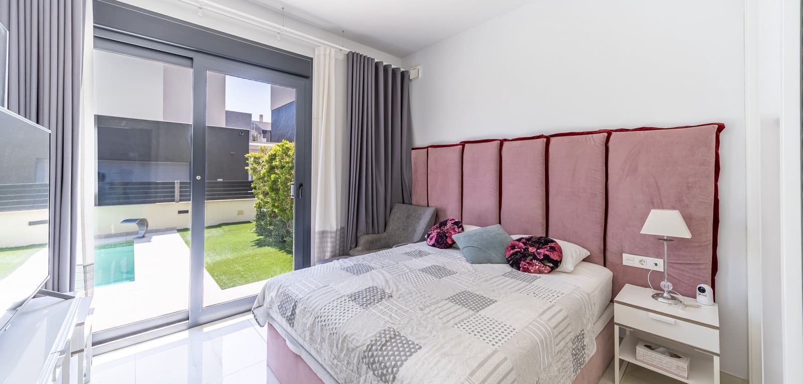 4 bedroom Villa for sale in Orihuela Costa with pool - € 759,000 (Ref: 9186253)