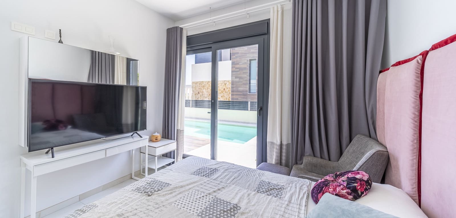 4 bedroom Villa for sale in Orihuela Costa with pool - € 759,000 (Ref: 9186253)