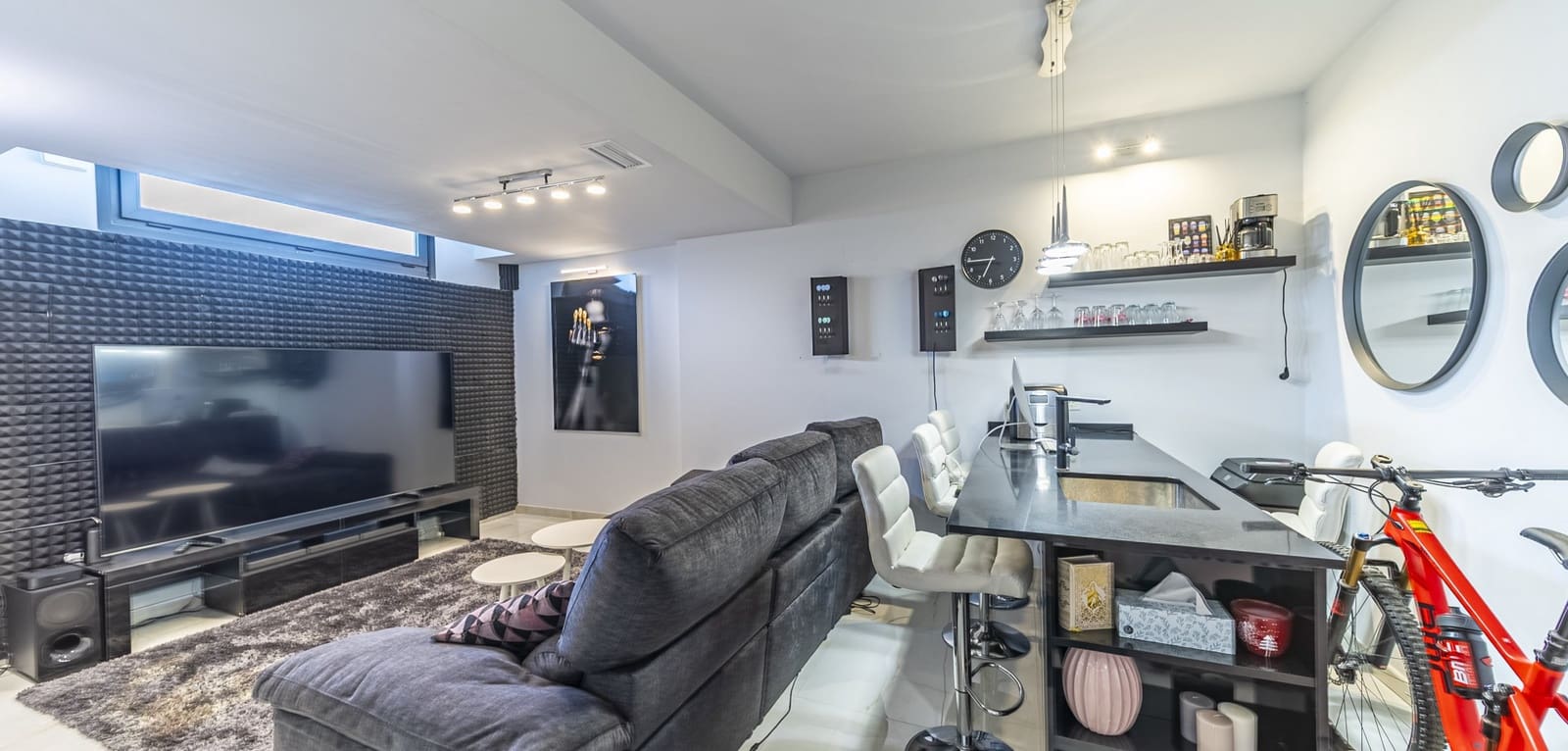 4 bedroom Villa for sale in Orihuela Costa with pool - € 759,000 (Ref: 9186253)