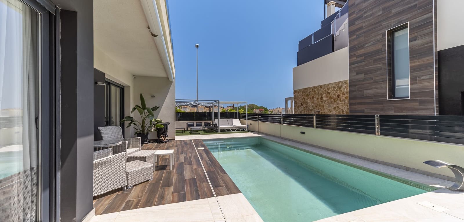 4 bedroom Villa for sale in Orihuela Costa with pool - € 759,000 (Ref: 9186253)