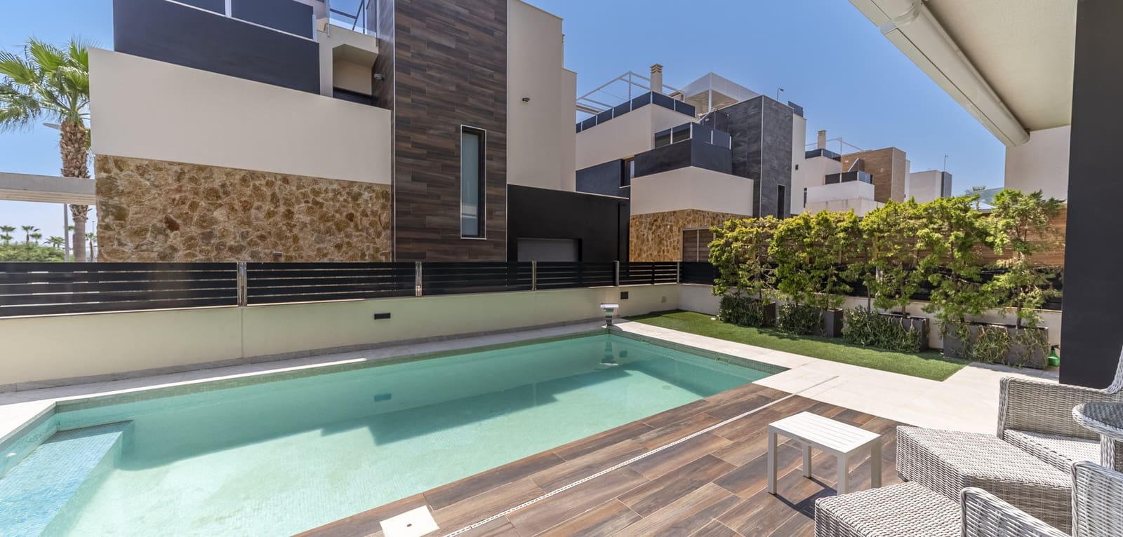 4 bedroom Villa for sale in Orihuela Costa with pool - € 759,000 (Ref: 9186253)