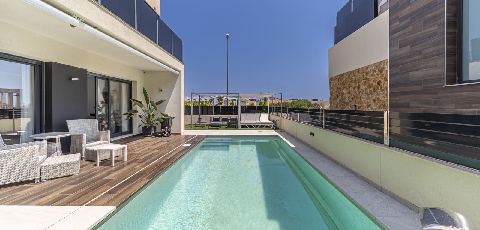 4 bedroom Villa for sale in Orihuela Costa with pool - € 759,000 (Ref: 9186253)